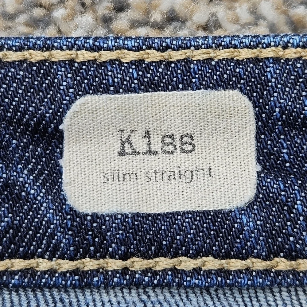 AG Adriano Goldschmied The Kiss Slim Straight Jeans Medium Wash Low Rise Sz 30R